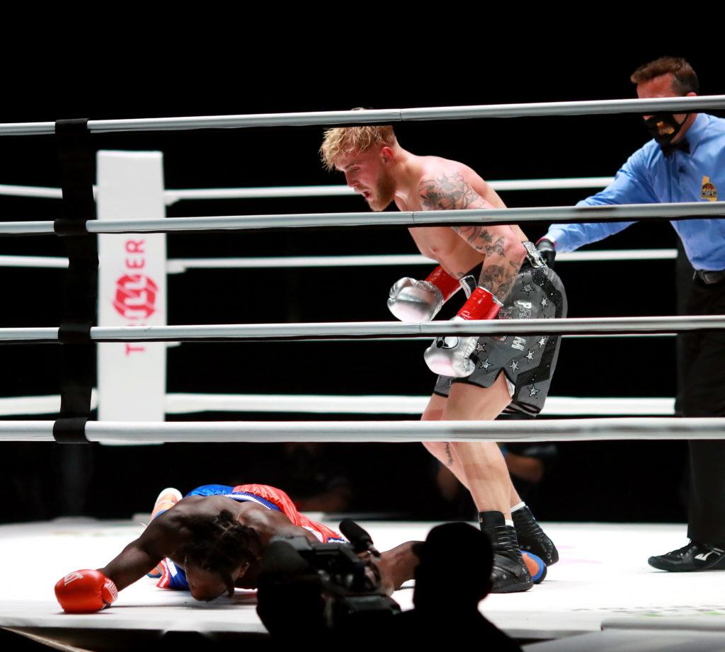 Нейт Робинсон прокомментировал оглушительный нокаут в первом боксёрском бое