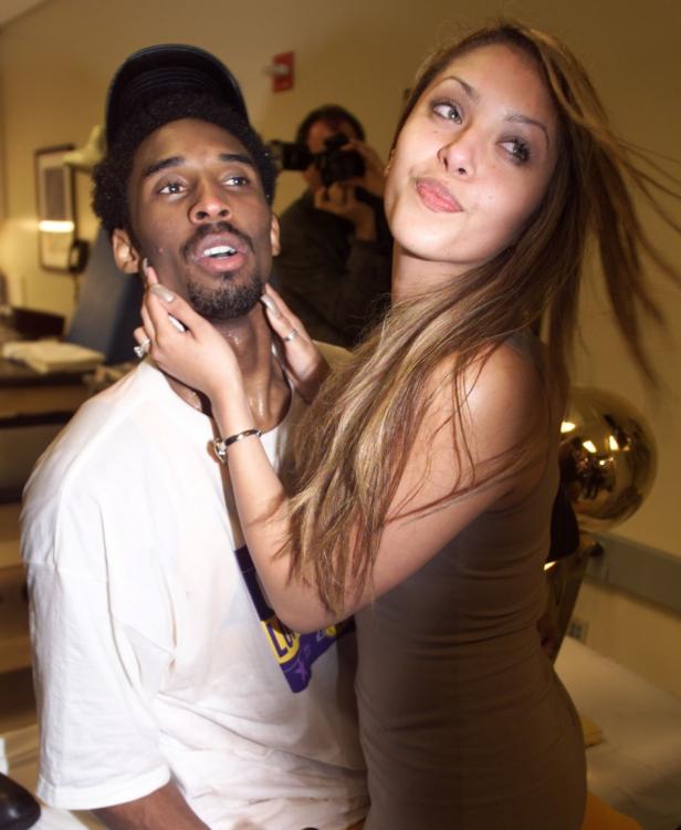 206301-kobe-and-vanessa-bryant-divorce.jpg