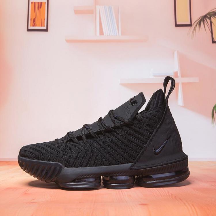 nike-lebron-16-all-black-4.thumb.jpg.9964583d728f2824098b54fba9dd3908.jpg