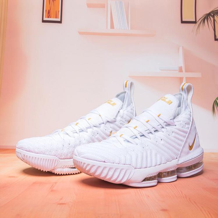 nike-lebron-16-white-yellow-3.thumb.jpg.838d3052262ab7e6342528fad2997925.jpg