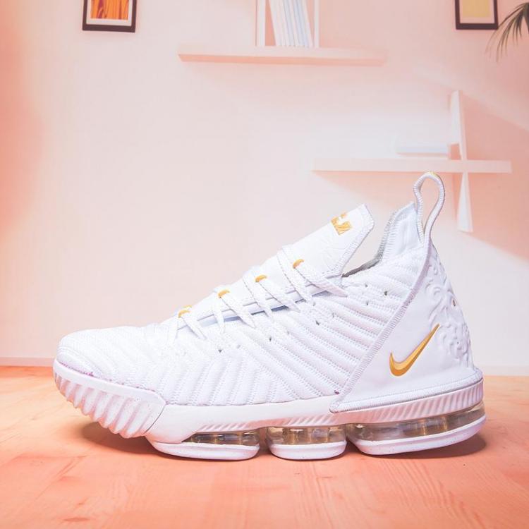 nike-lebron-16-white-yellow-4.thumb.jpg.d3e1323d713077a0be205e76e7f23e54.jpg