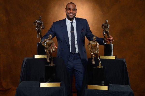 ЛЕБРОН больше не MVP? Что употребляют аналитики ESPN?