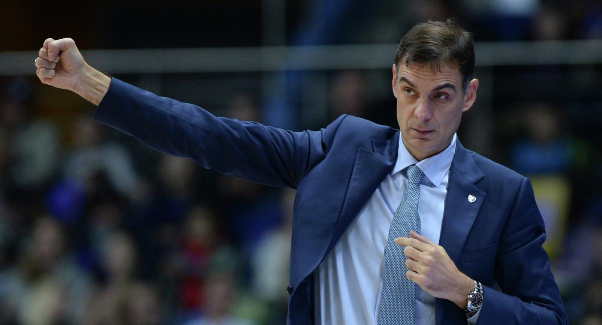 Главный тренер бк цска. Тренер бк нн. Тренер бк нн 2009 год. Зоран лукич тренер. Тренер бк нн.