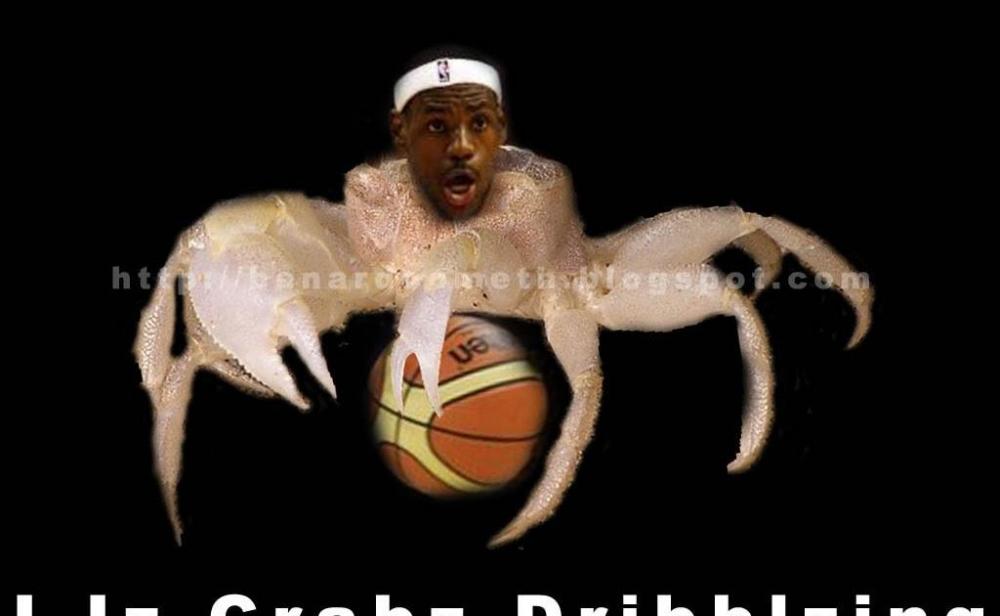 1010041034_lebronjamescrabdribble.thumb.jpg.e210af93fdcc83a5d3ef8249859a87ac.jpg