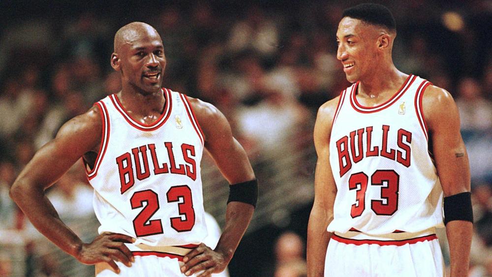 michael-jordan-scottie-pippen-040316-getty-ftr_1tiig56au6rvg1qb9mjrtqnibk.jpg