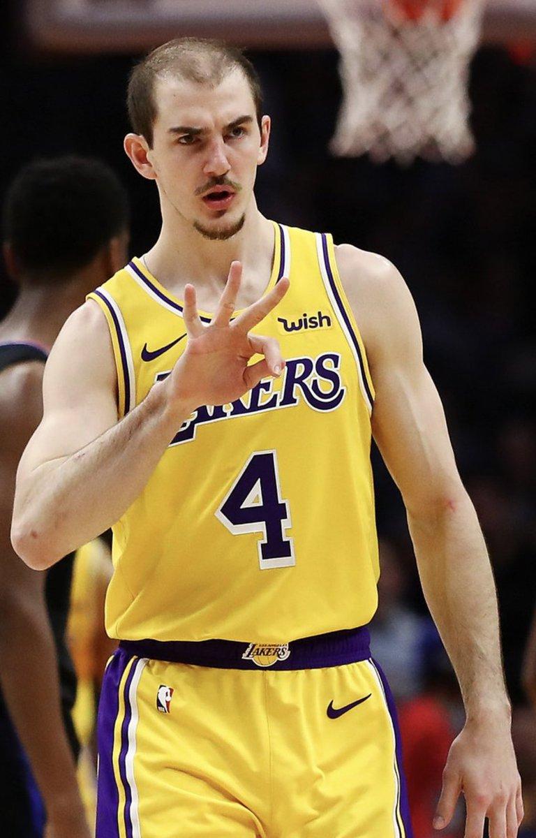 Caruso баскетболист