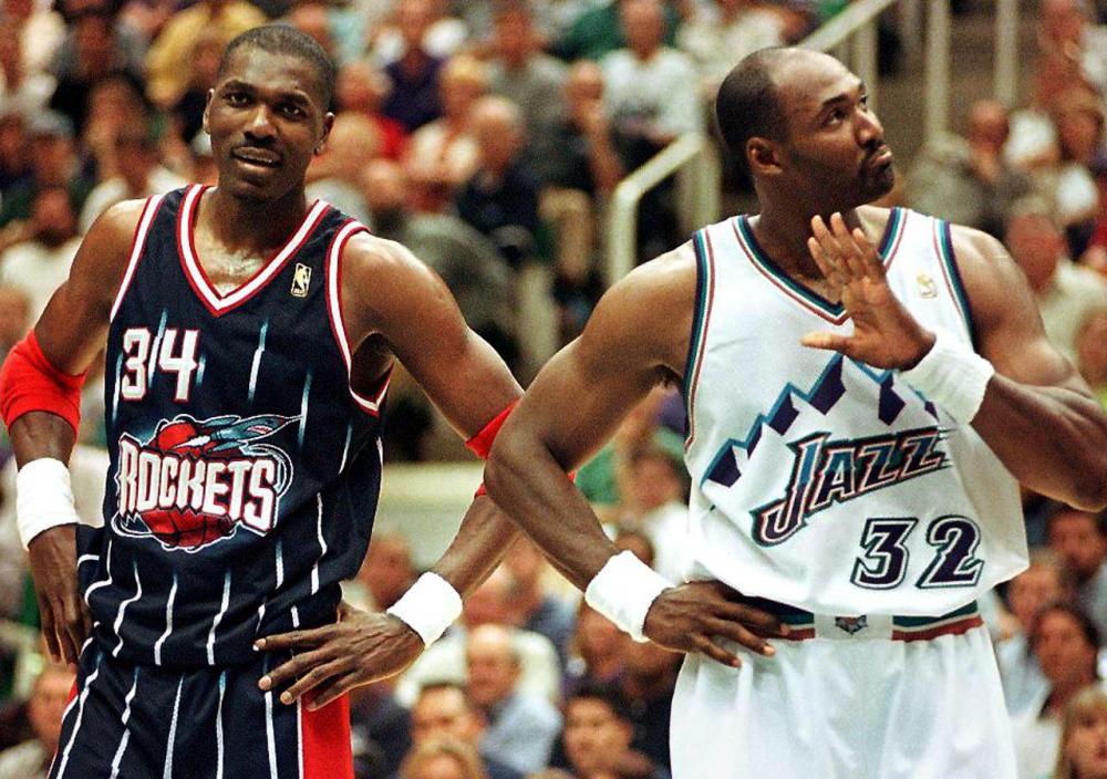 karl-malone-hakeem-olajuwon.jpg