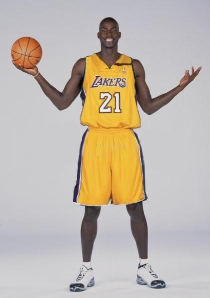 garnett_lakers.jpg.66923d8716a6fa7e26f07ce81636bb5f.jpg