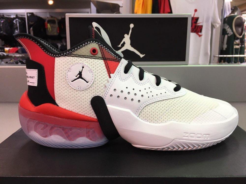 jordan_react_00_05_1.jpg