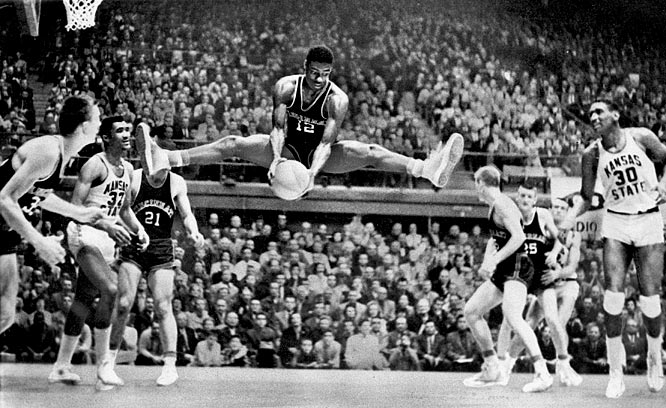 oscar-robertson-cincinnati.jpg