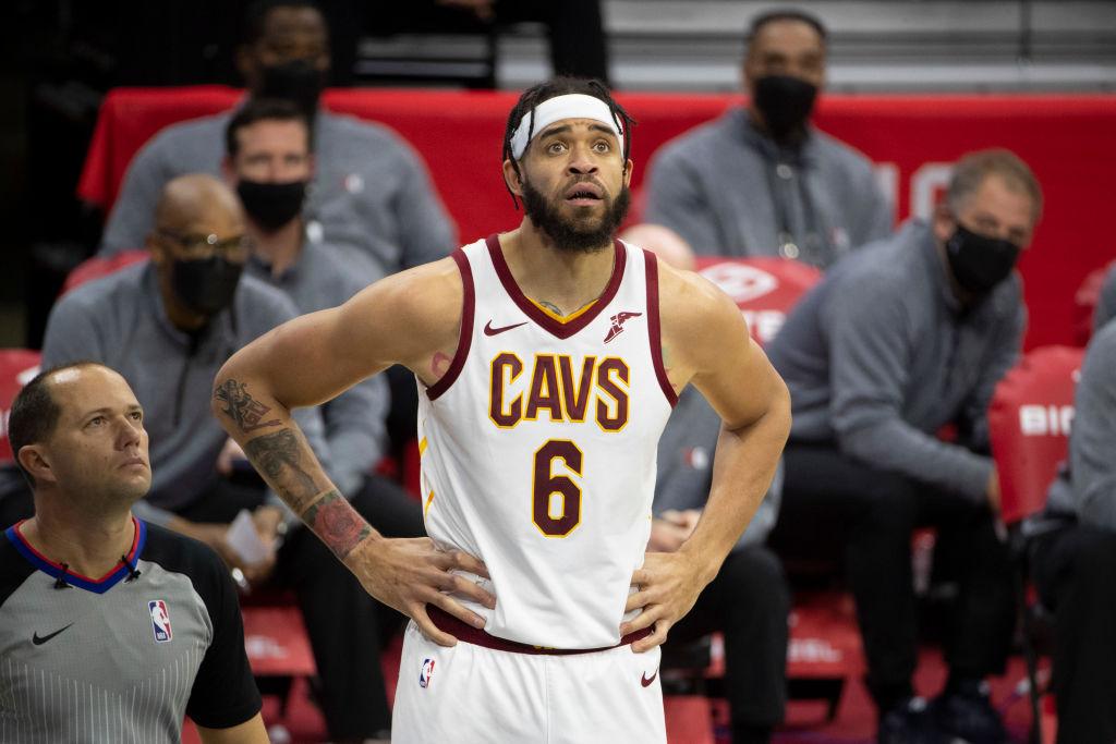 46 игроков НБА были обменяны 25 марта. Это рекордное значение за 30 лет ...