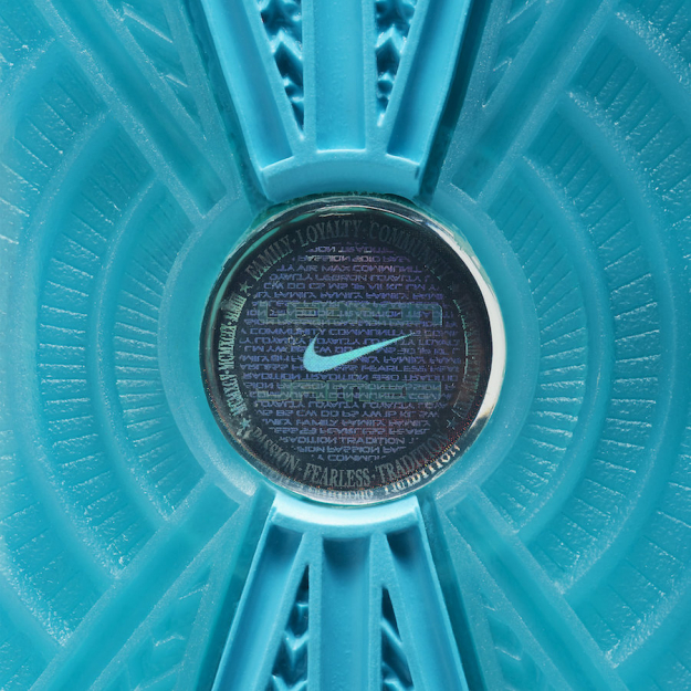 Nike LeBron 7 QS