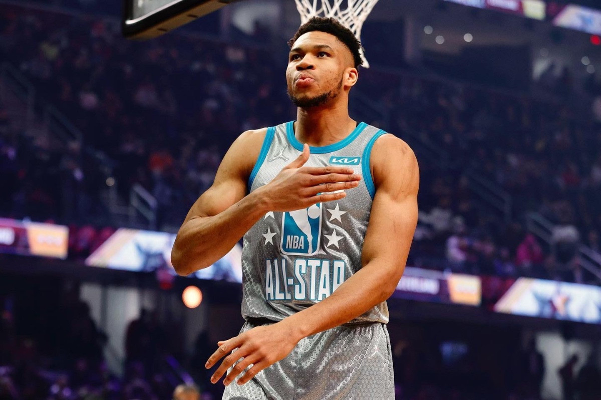 LEBRON vs Giannis all Star