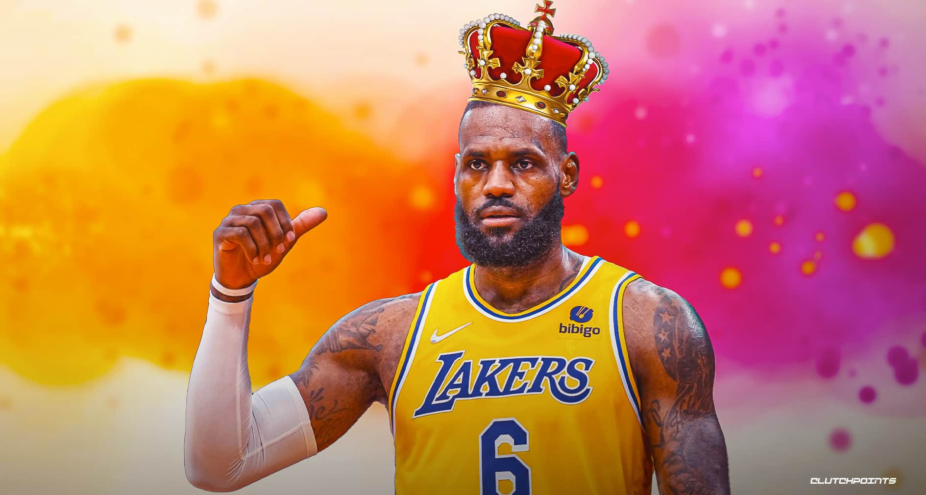 Леброн Джеймс в футболке King