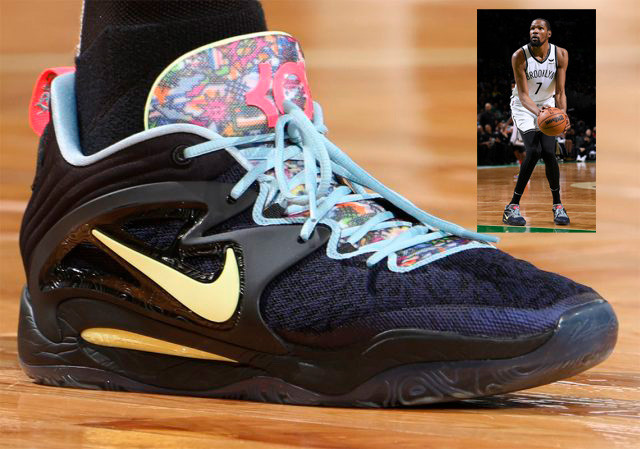 Nike KD 15 - пятнадцатая именная модель кроссовок одного из лучших баскетболистов в истории НБА