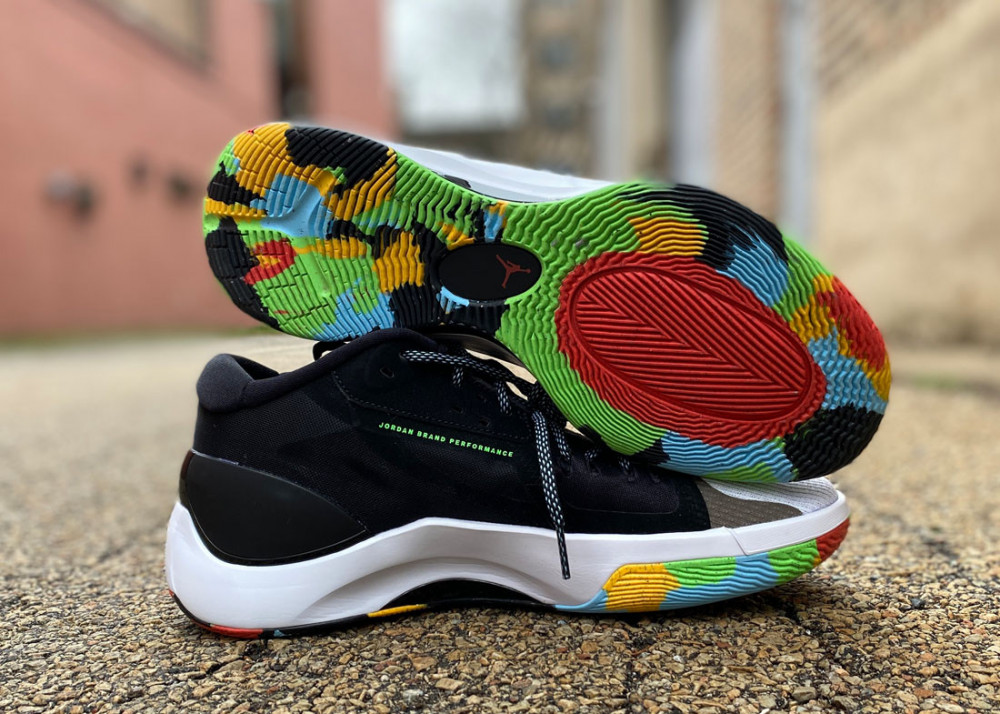Jordan-Zoom-Separate-black-multicolor-DH0249-0305.jpg