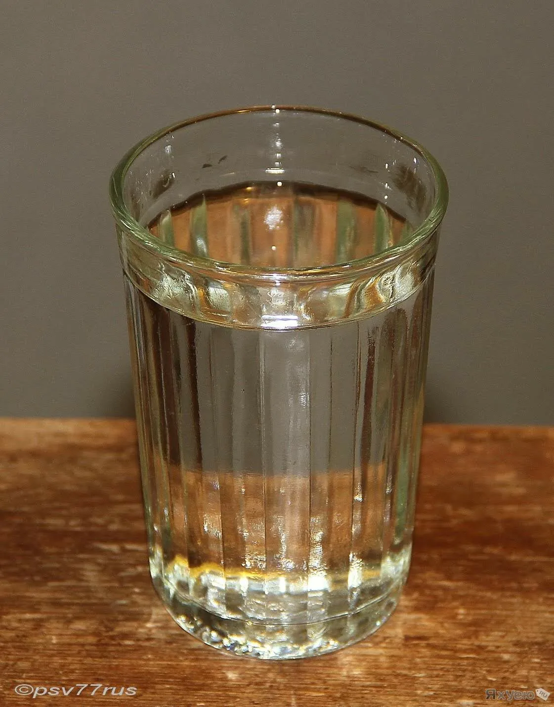 Добавить стопку. Граненый стакан 100 грамм. Граненый стакан с водой. Полный стакан.