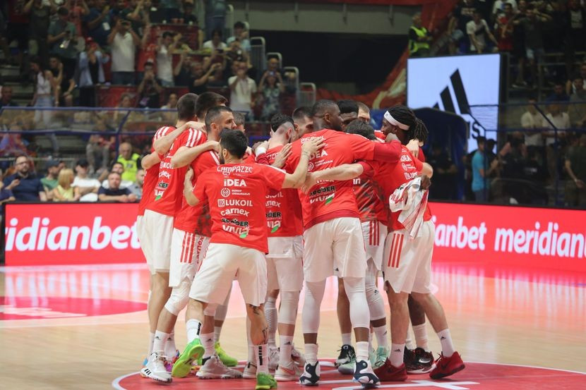 Бк црвена звезда крепость белград. Црвена звезда белград баскетбол. Црвена звезда партизан. Црвена звезда партизан 2023. Баскетбол евролига црвена звезда - альба.