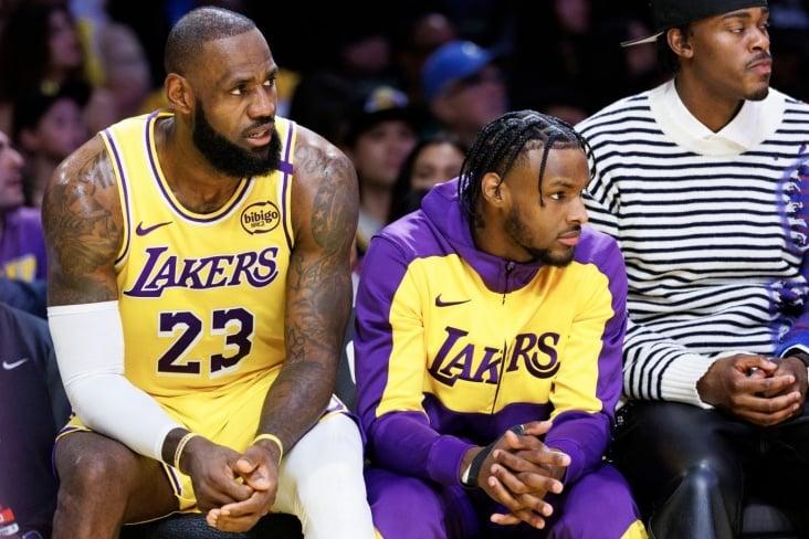 Леброн Джеймс объяснил, почему стал реже общаться с сыном Бронни