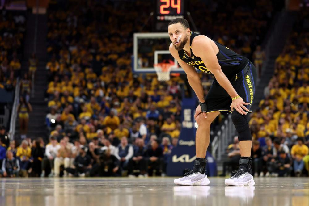 Стеф Карри пропустит матч с «Майами»