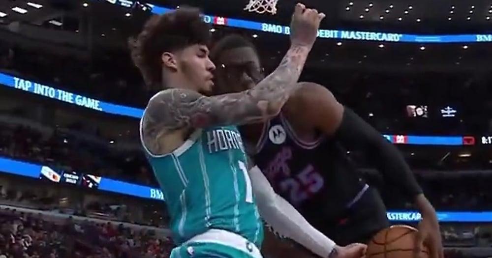 У Джейлена Смита подозрение на сотрясение мозга после столкновения с Ламело Боллом