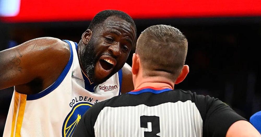 Дрэймонд Грин получил удаление в матче с «Ютой» за споры с судьями