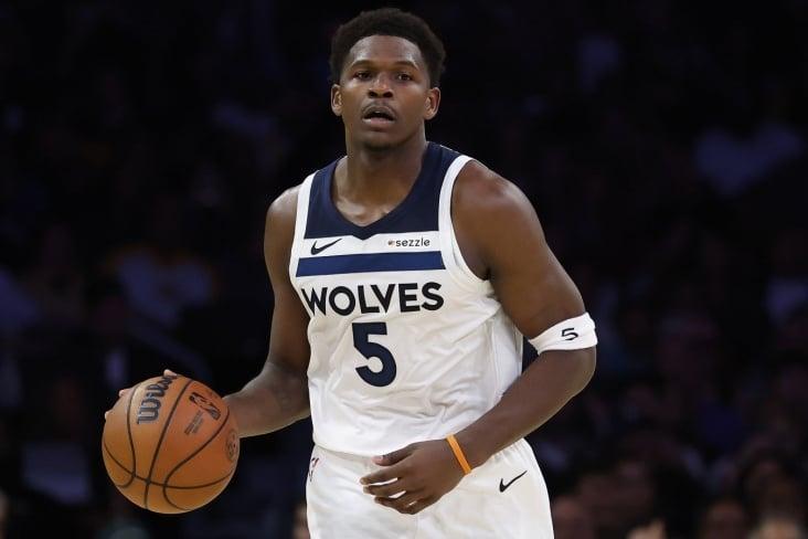 «Миннесота» обыграла «Майами», прервав их 4-матчевую победную серию. У Эдвардса — 33 очка