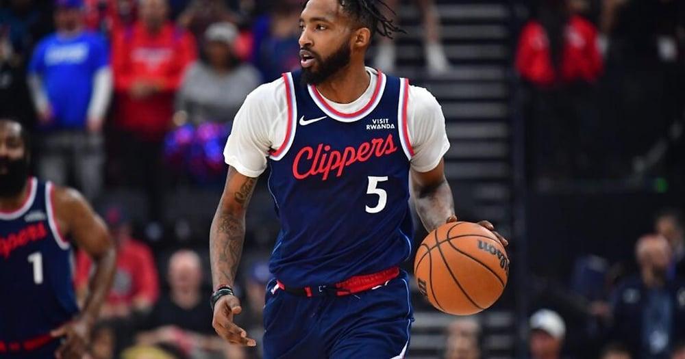 Деррик Джонс травмировал колено в матче с «Селтикс»