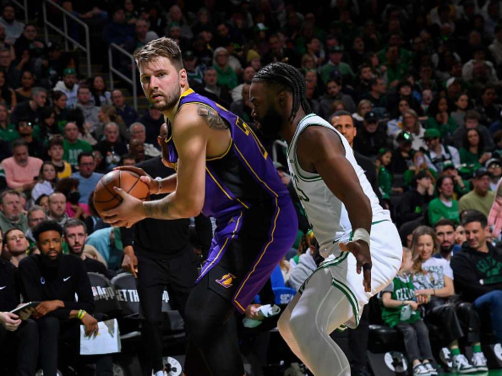 НБА. «Оклахома» примет «Кливленд», «Лейкерс» сыграют с «Бостоном» и другие матчи