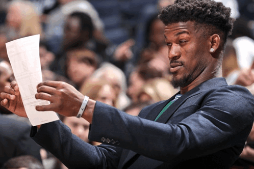 jimmy-butler-confused.png.a6b7b127dd116dad84e077cf778a10ed.png